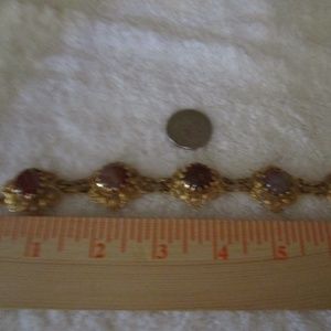 Vintage Gold Tone Filagree  Agate Stone Bracelet